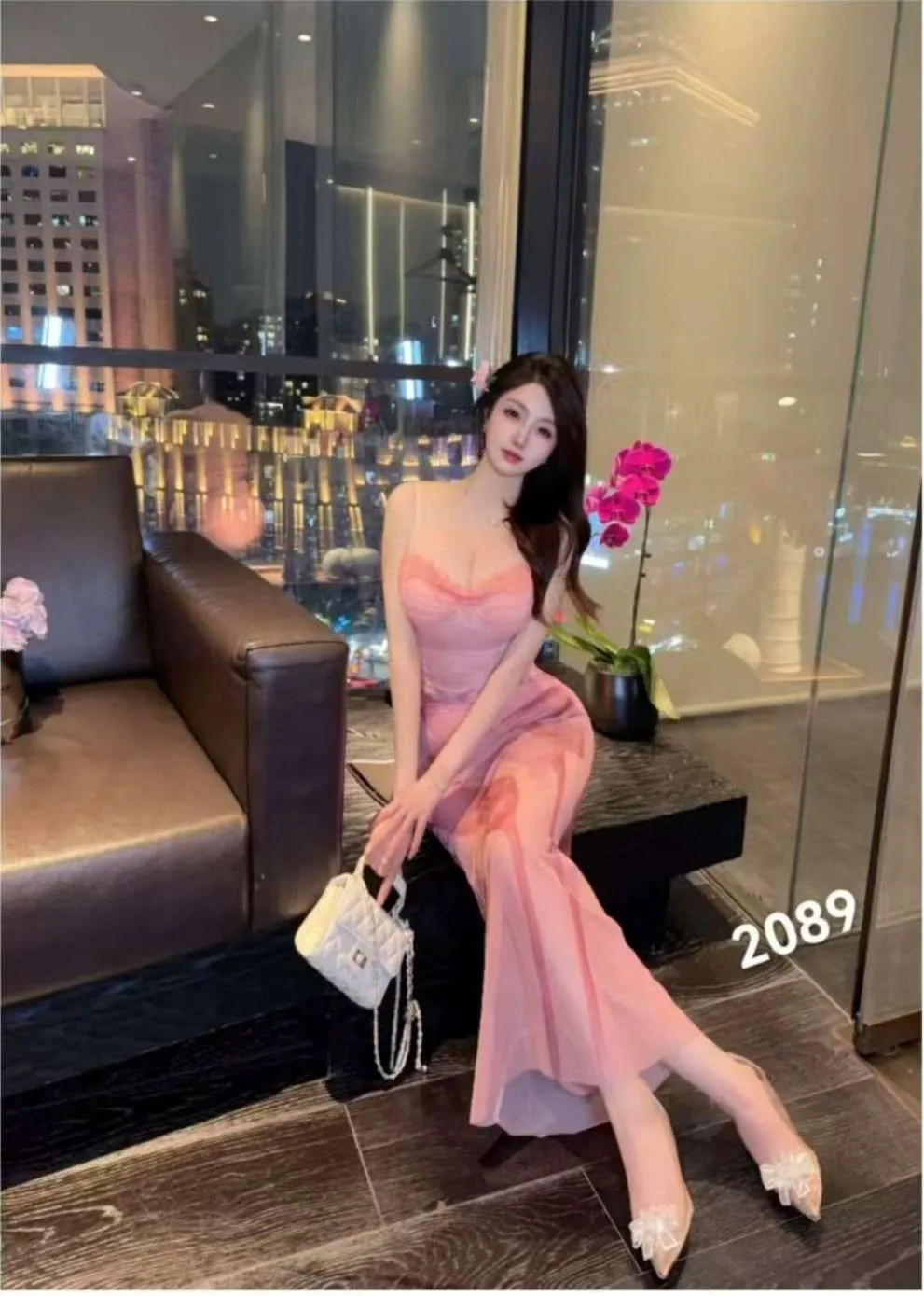 日系东京热芷若瑜伽老师车模大E Gallery 4