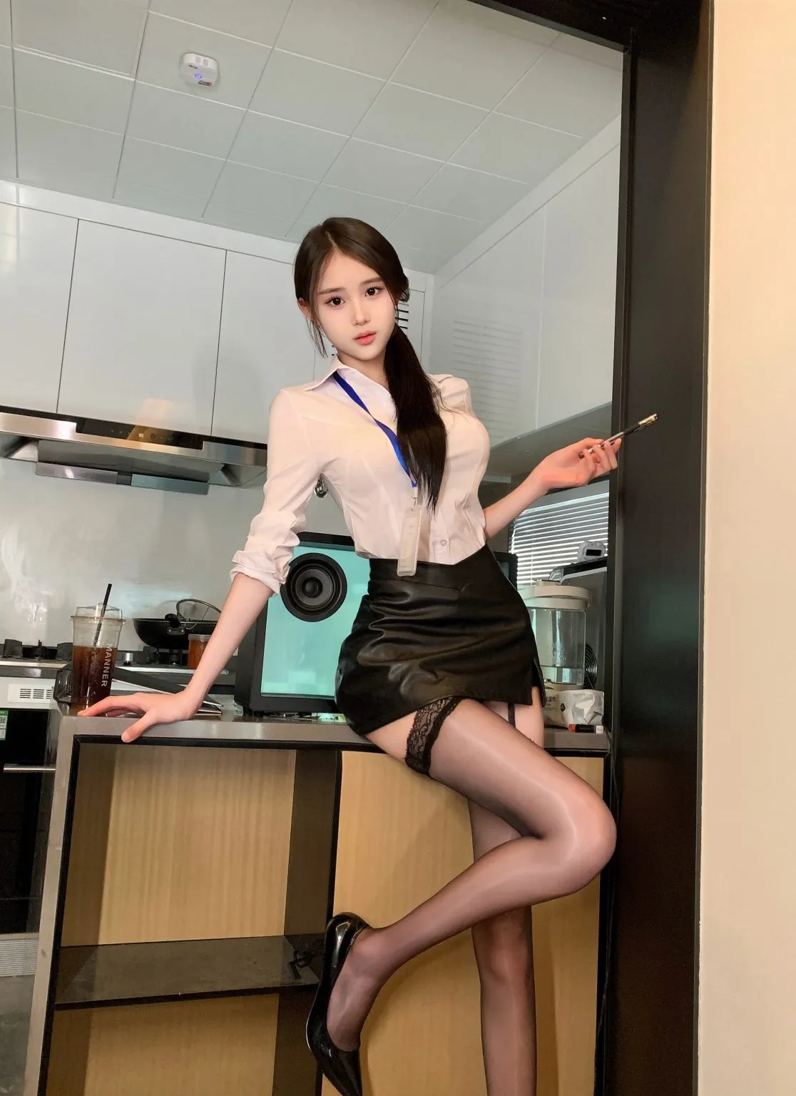 Y4596-婕妤 闵行硬五网红🉑ytwt+💰