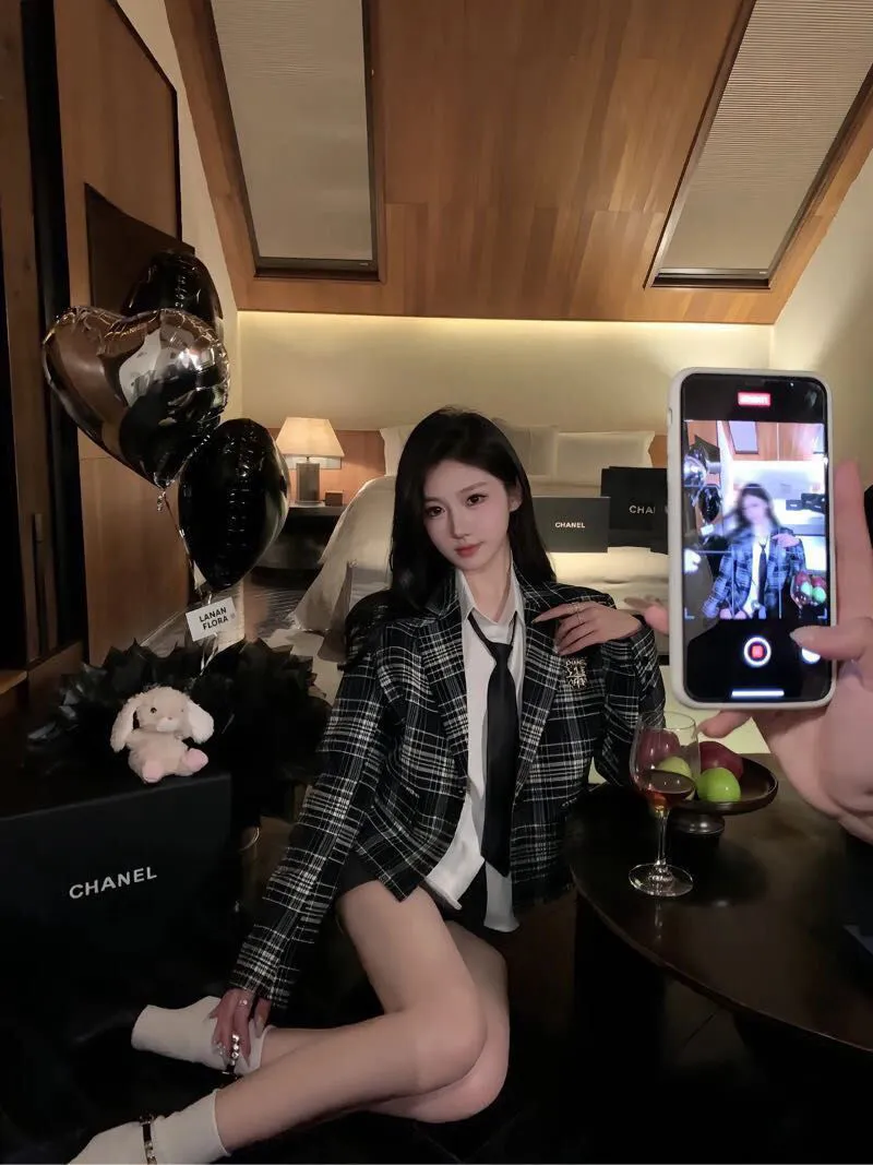 黄浦 梦琪 Gallery 6