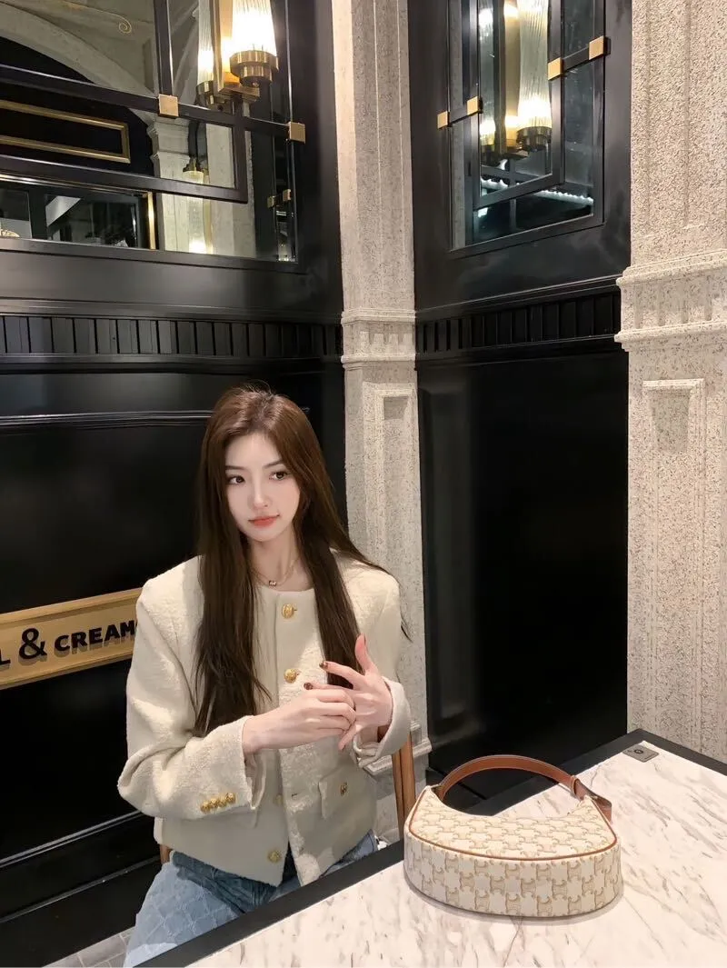 闵行翘翘 美乳翘臀 顶级身材颜值川妹子 Gallery 3