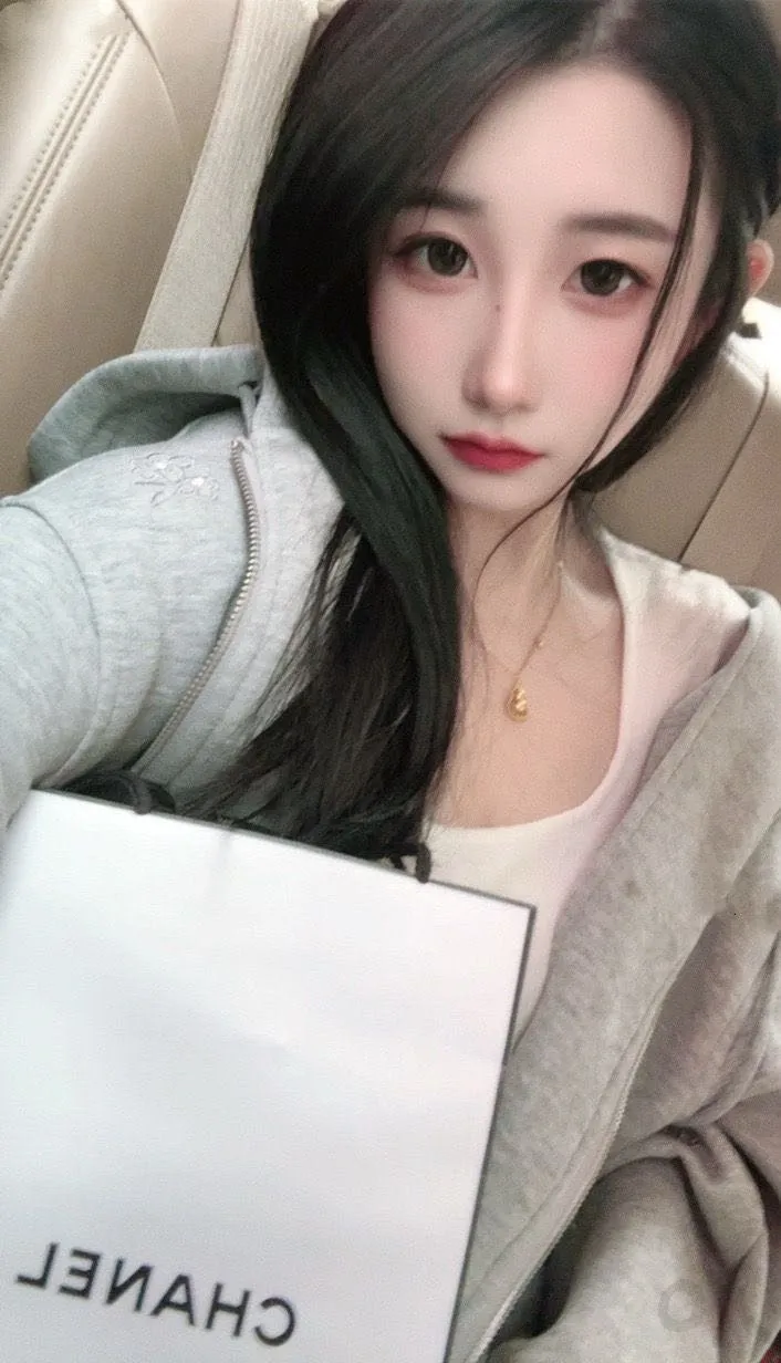 七七妹妹 温柔腼腆型【可🈚️🍑】 Gallery 5