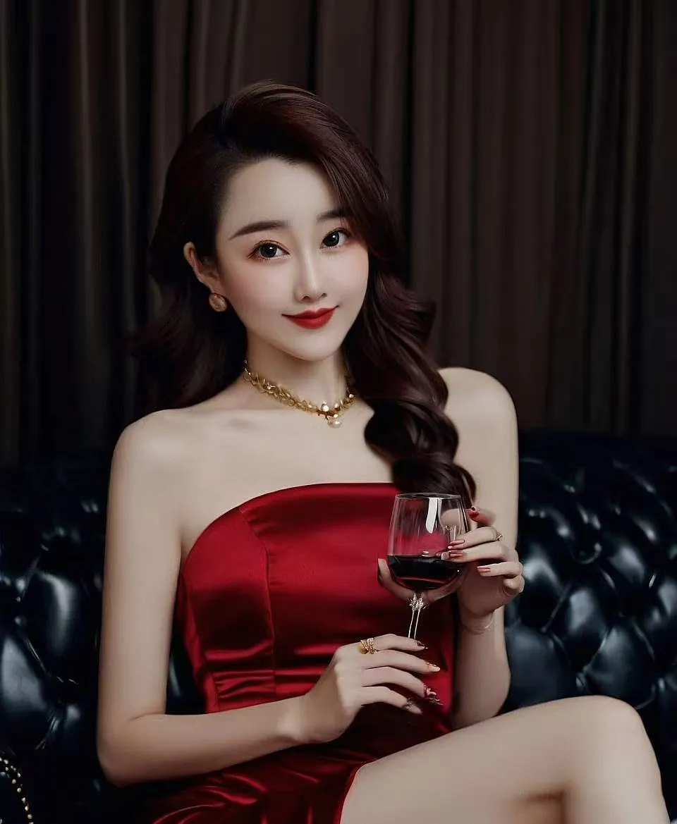 上海极品98美少妇F🐻 Gallery 2