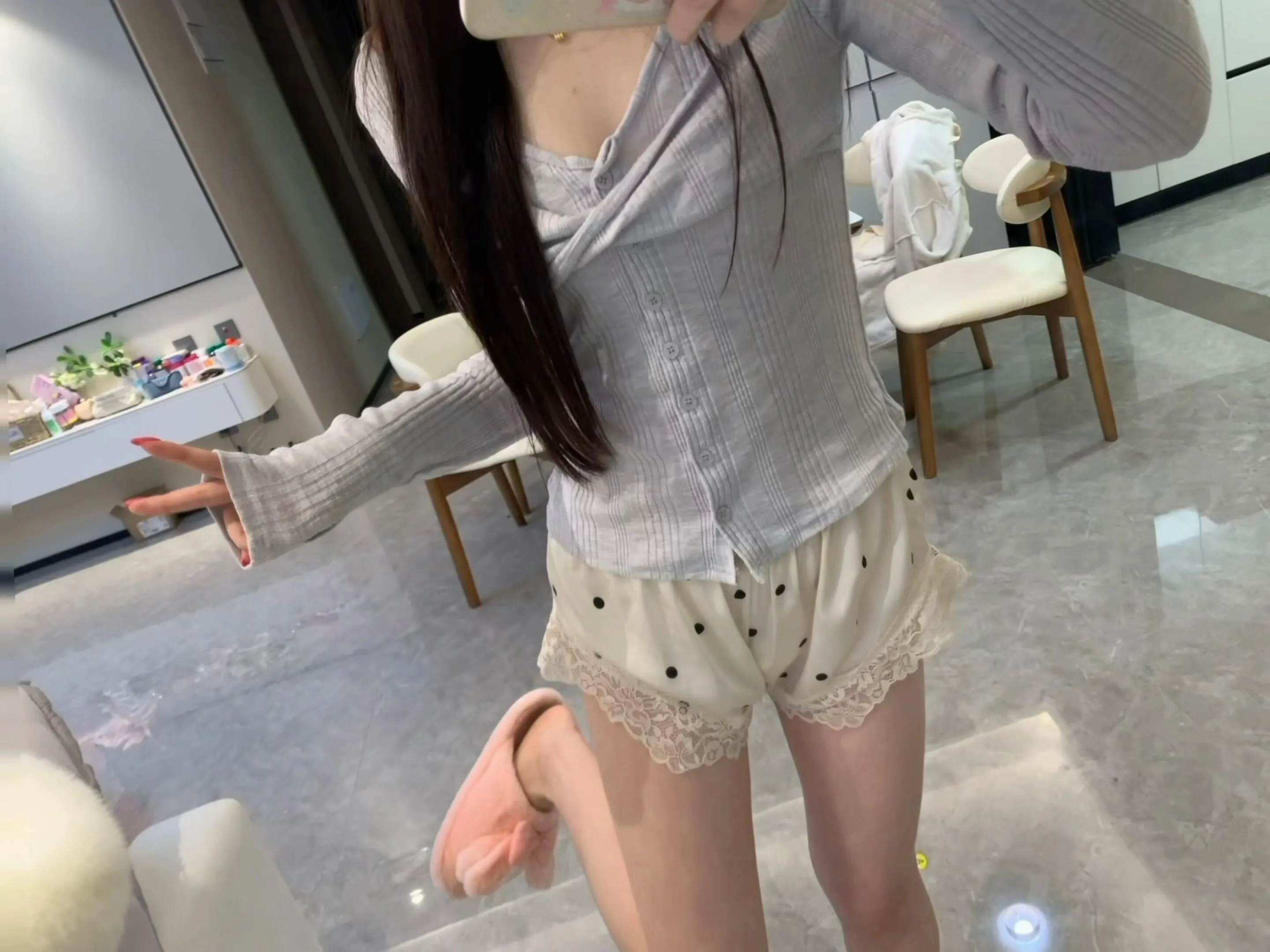 闵行08年刚开苞小桃子，人美逼甜，超级紧 Gallery 4