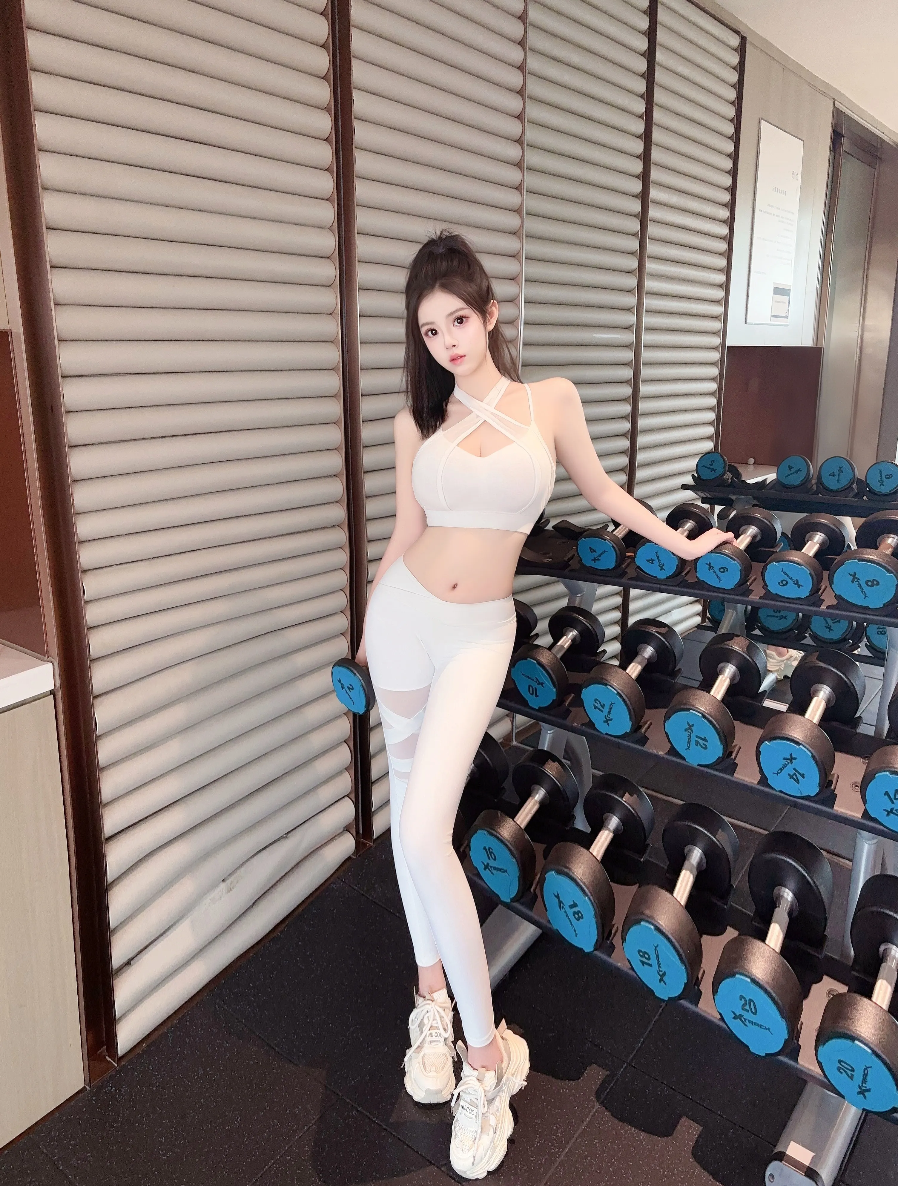 闵行美瑶 纯新人高牌白虎净身高175 Gallery 5