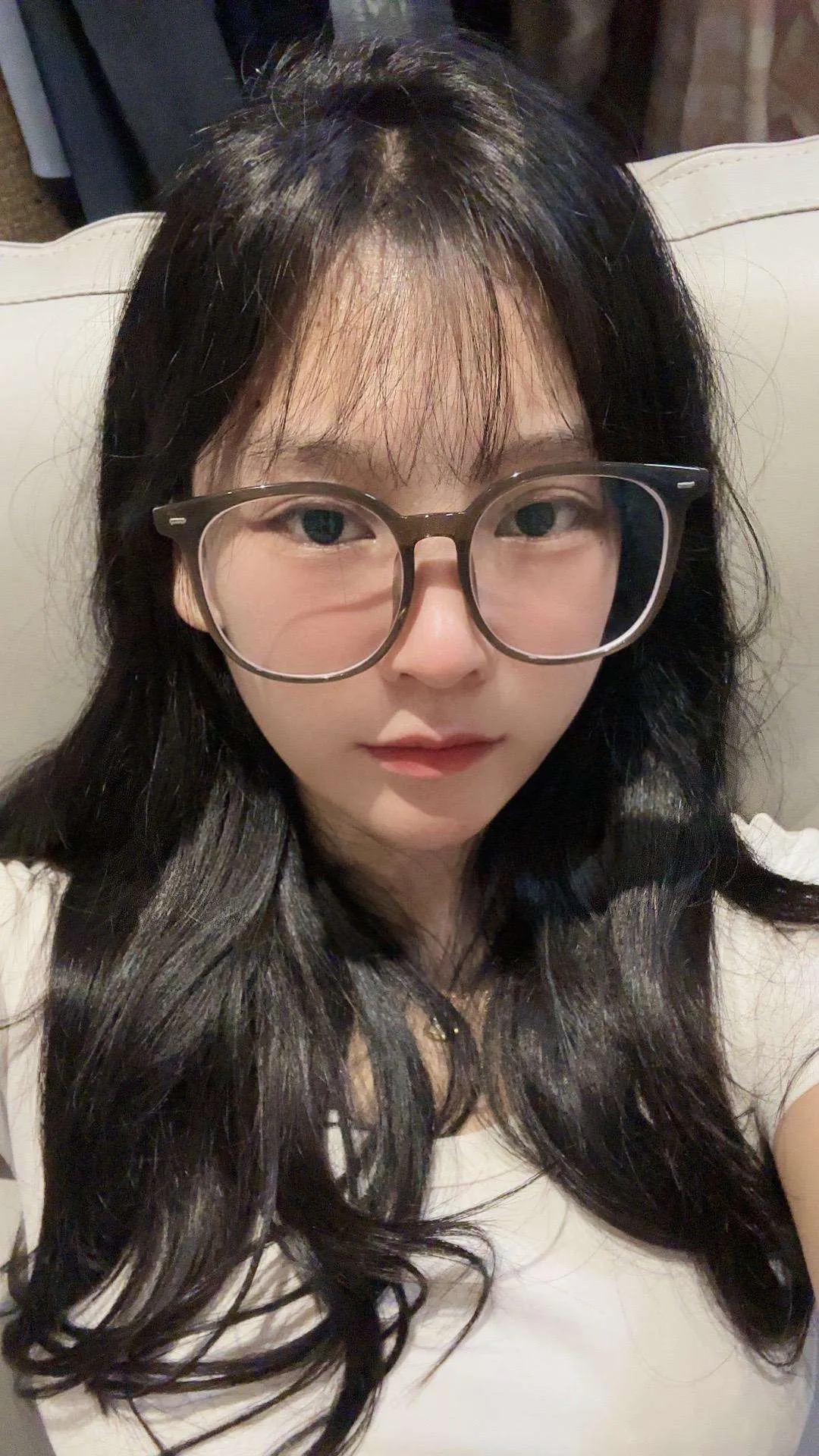 浦东周浦腻腻极品反差眼镜妹 Gallery 3