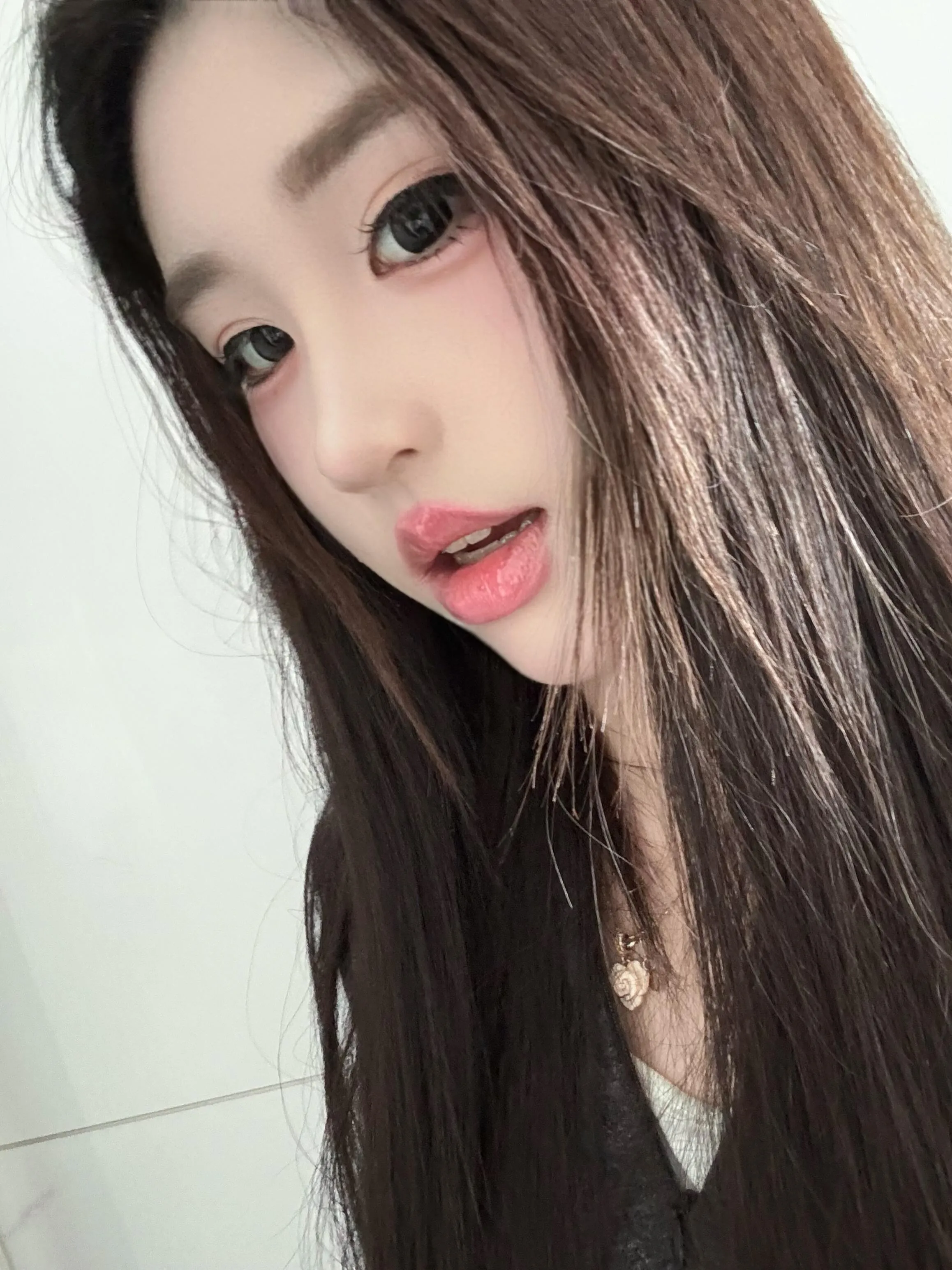 君君 气质小白纯 Gallery 5