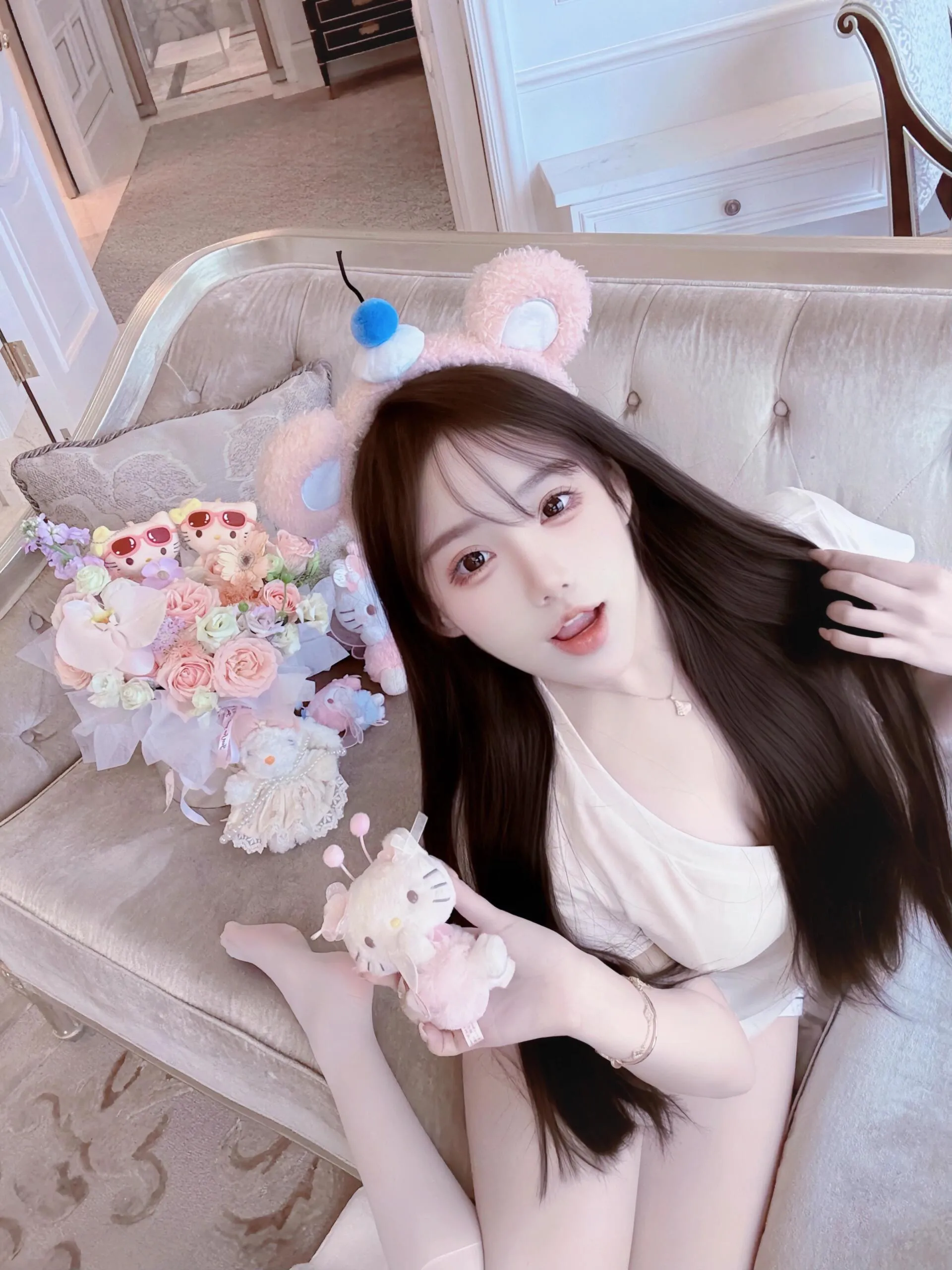 静安鹦鹉🦜172 童颜巨乳大 G Gallery 2