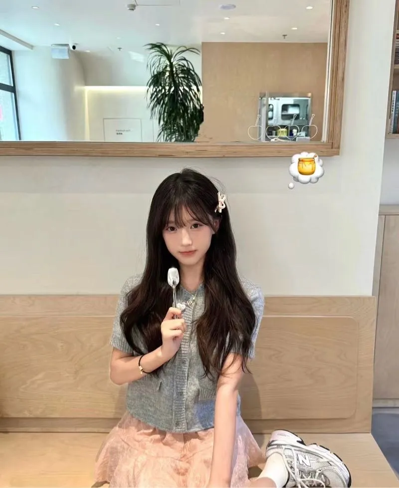 小荷才露尖尖角 邻家有女以长成 Gallery 4