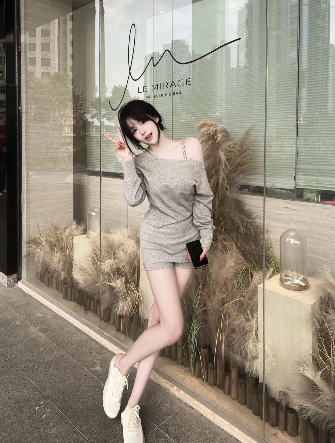 闵行；苦苦 Gallery 5