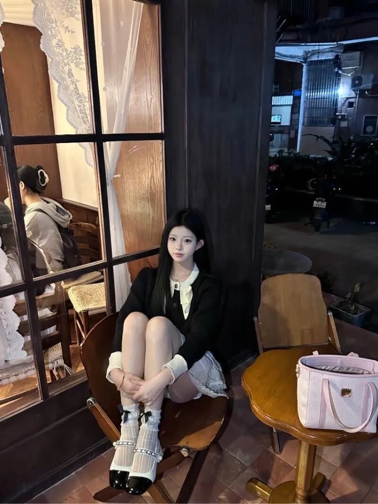 普陀奈奈 极品白幼瘦 Gallery 5