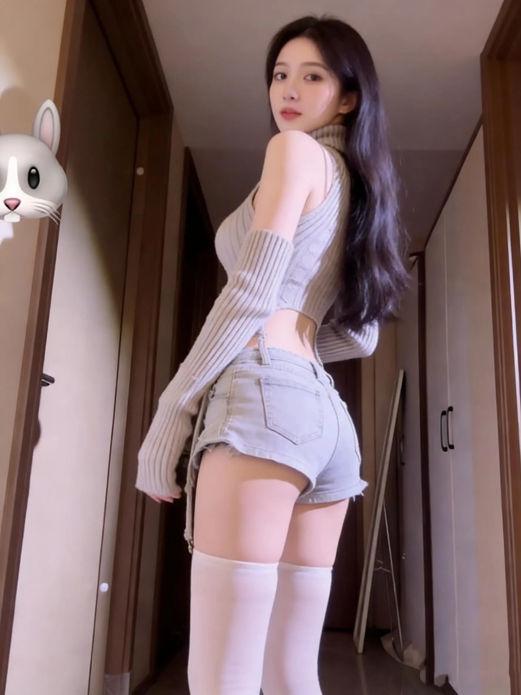 小美邻家小妹三点粉还债下海