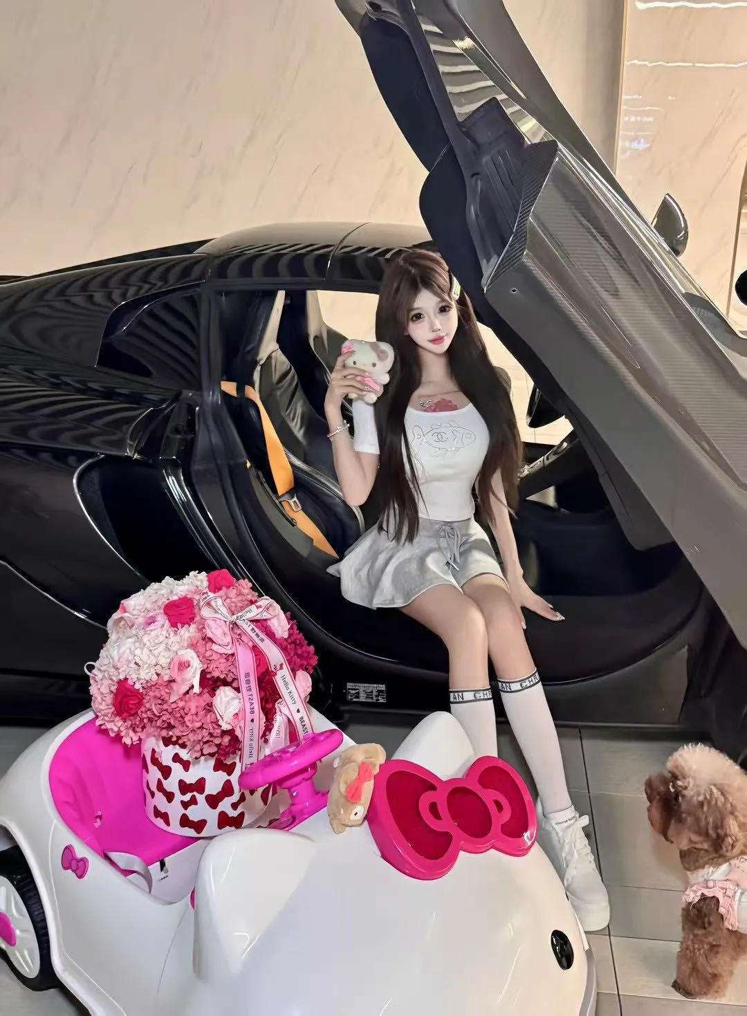 真人真照 米兰 新人首开 Gallery 6