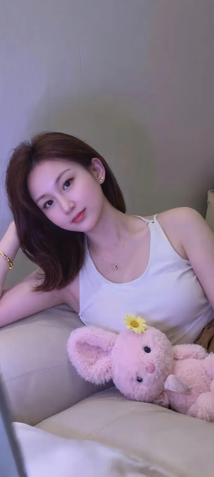 闵行靖瑶瑜伽短发御姐🉑指定双飞自带姐妹 Gallery 5