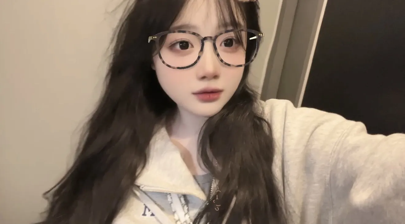 闵行白虎微胖萝莉诗诗 Gallery 1