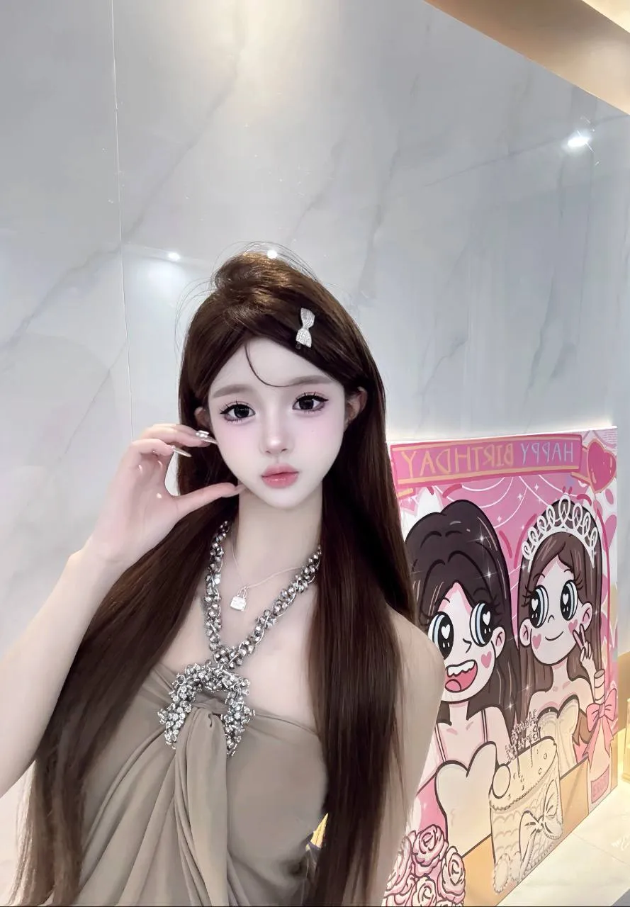 07新人雪梨175童颜巨乳模特主播 Gallery 4