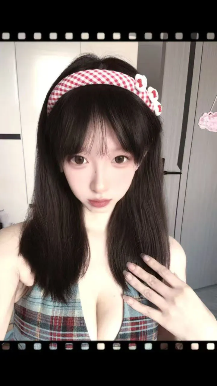 清纯萝莉女大白小纯 洛洛🌟 Gallery 2