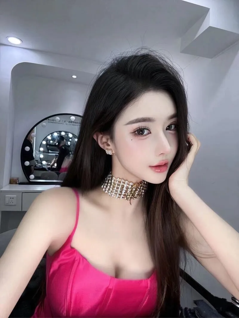Y2458 普陀极品天花板三点粉一线天大长腿 Gallery 2