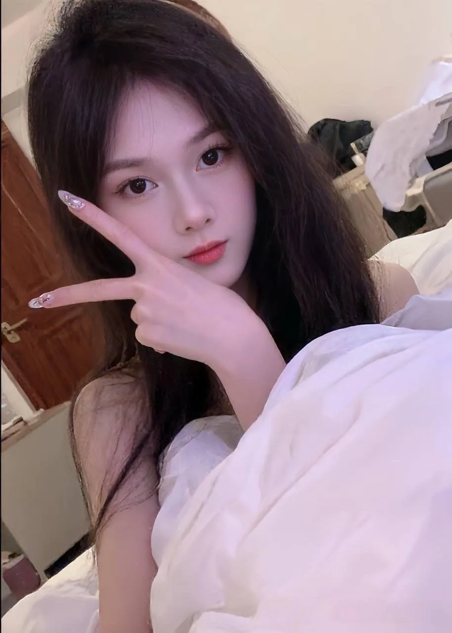 小轩 粘人到不行 哥哥快来…… Gallery 6