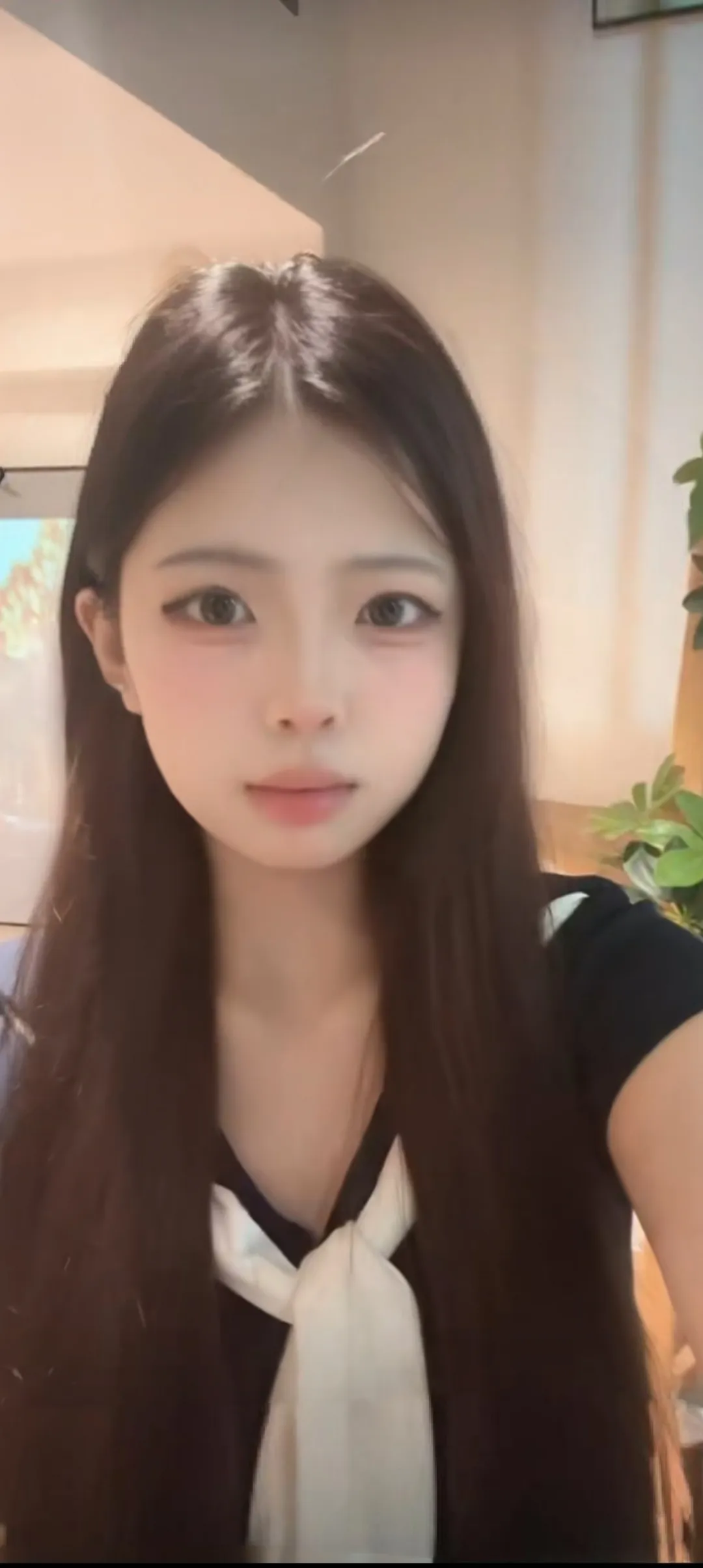 浦东纯新人14号首开  小叶子 极品萝莉（假陪） Gallery 1