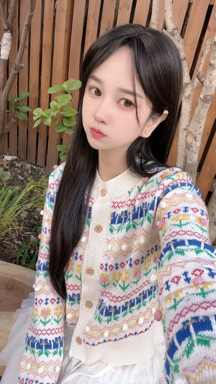 闵行青柠白小纯首次下海纯自拍