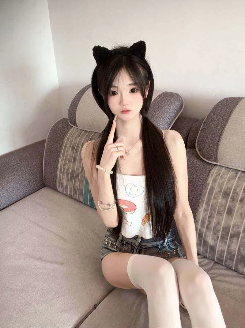 白虎萝莉  可可