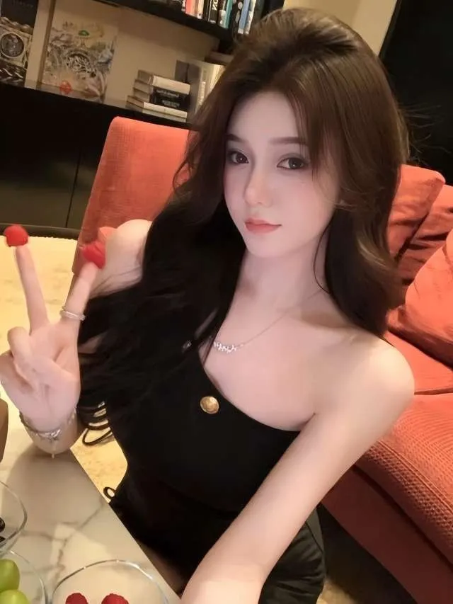 新人小纯冰冰 1月首开 Gallery 4