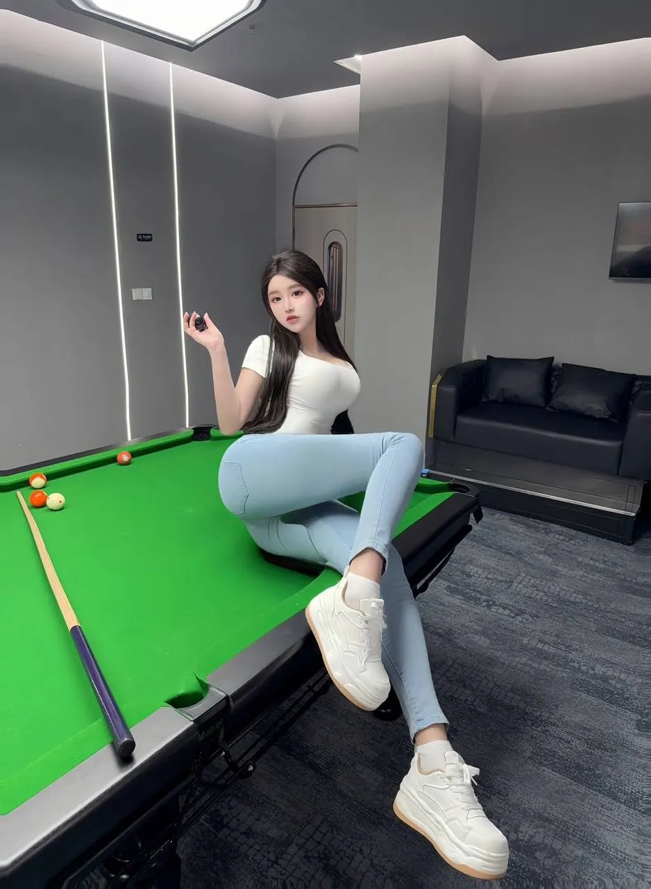 台球助教 蜜蜜 豪臀御姐可拍不露脸视频 Gallery 3
