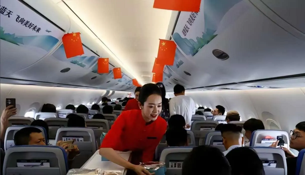 356气质女神南航乘务员 硬5🦜万 Gallery 2