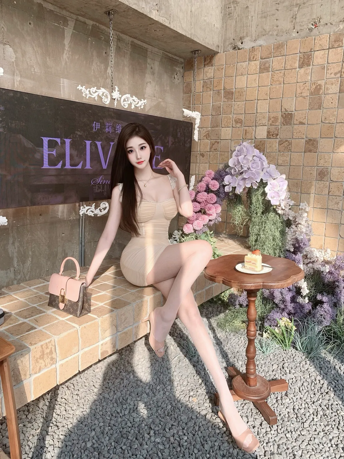 白虎小语 三点粉 床上尤物 Gallery 6