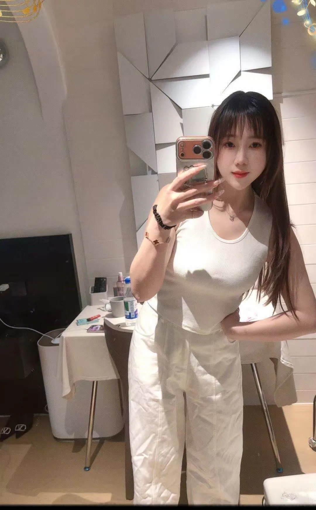 浦东月月纯天然E+ 假照免单陪玩 Gallery 4