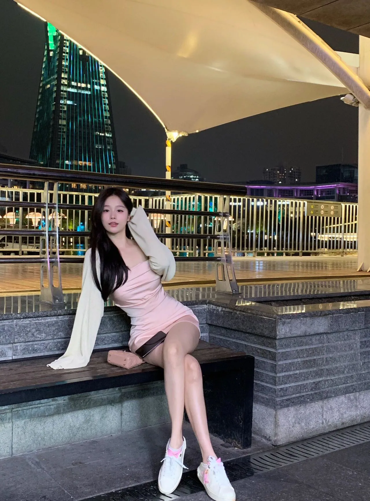 静安 莎莎 邻家小妹刚破处 Gallery 4