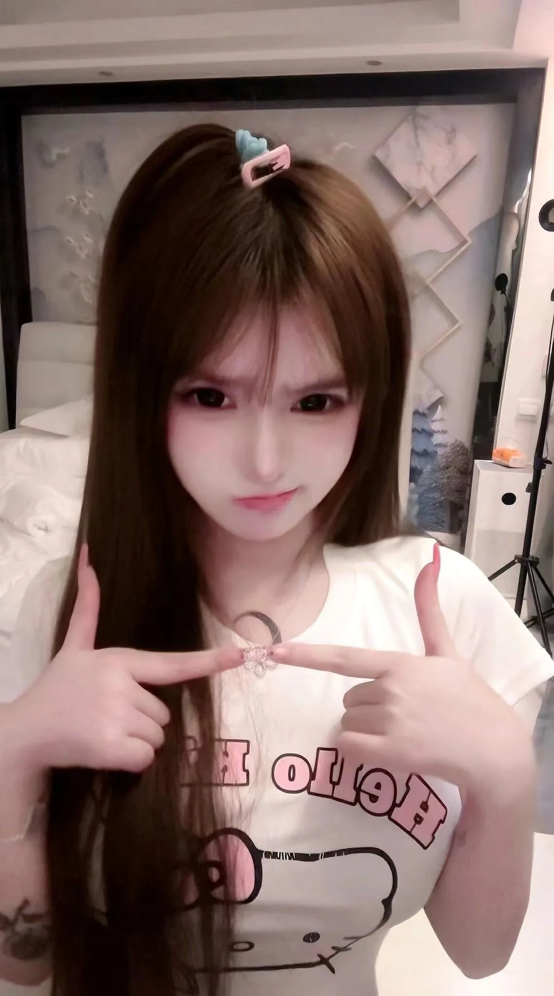 白虎萝莉 上粉下紧 李婷婷 Gallery 3