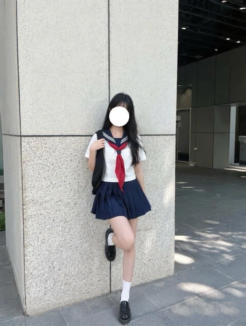 浦东兔兔 Gallery 1