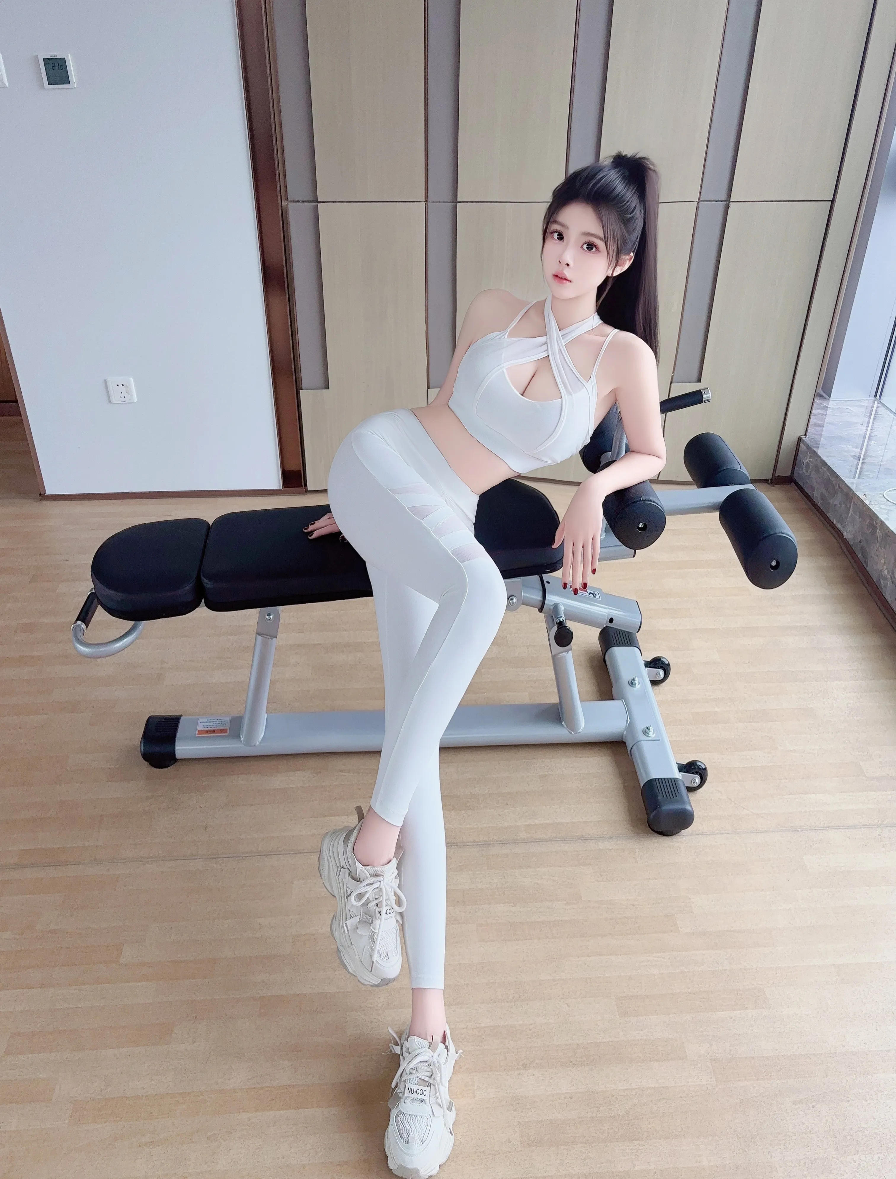 闵行美瑶 纯新人高牌白虎净身高175 Gallery 3