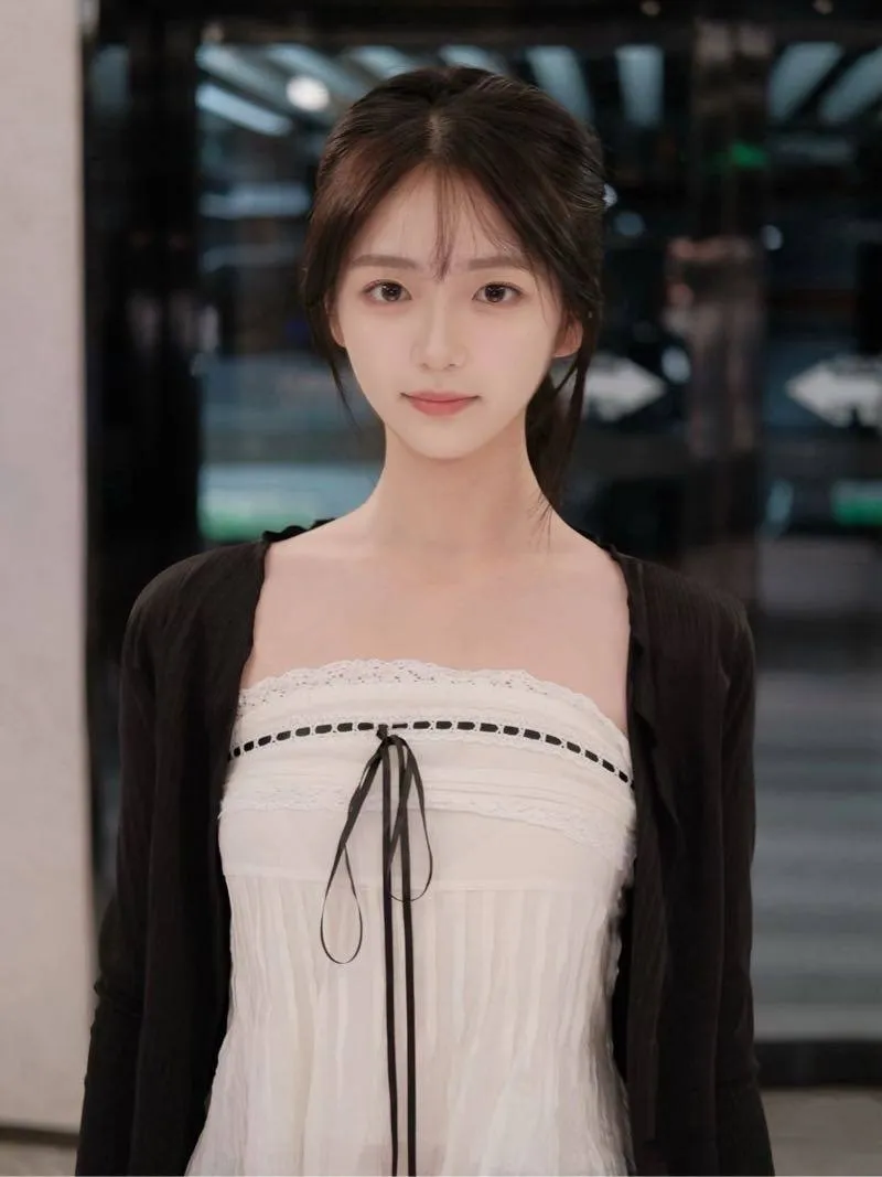 寒假兼职女高白小纯学生 香菜 Gallery 5
