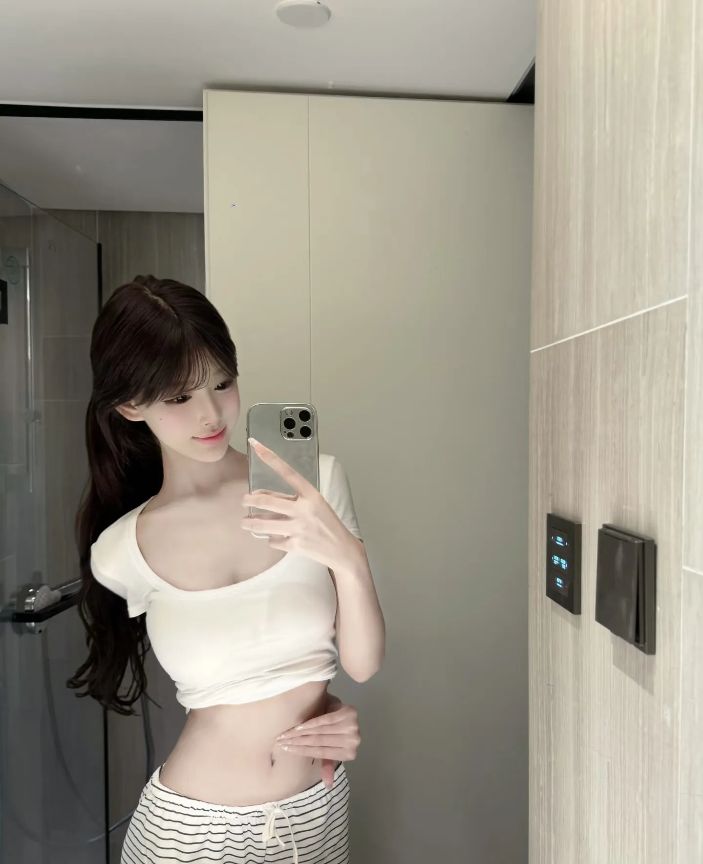 刚刚下海 小乖 单开女孩 Gallery 2