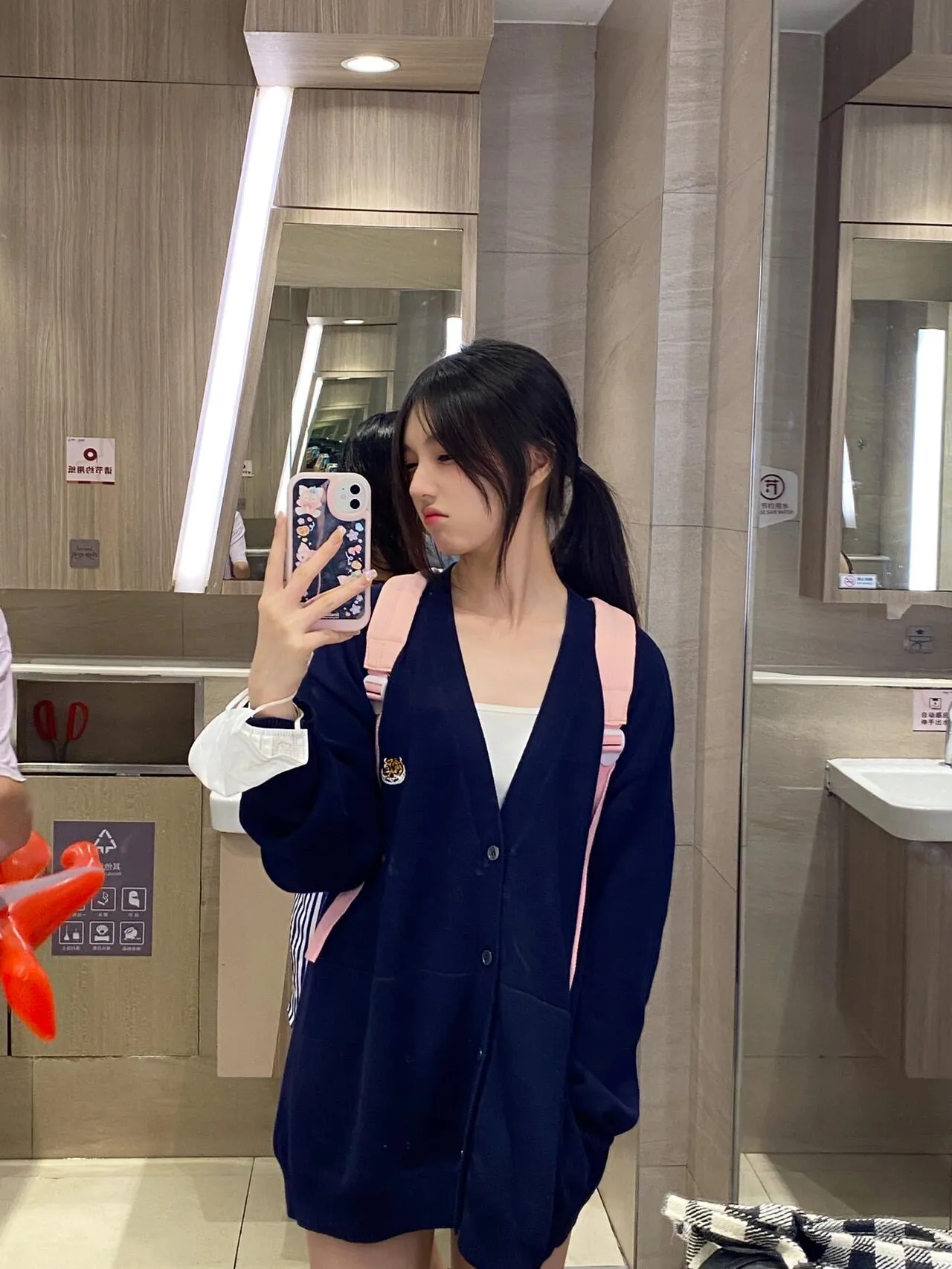 梦茹，嫩妹刚下海可爱搞怪听话三点粉 Gallery 3