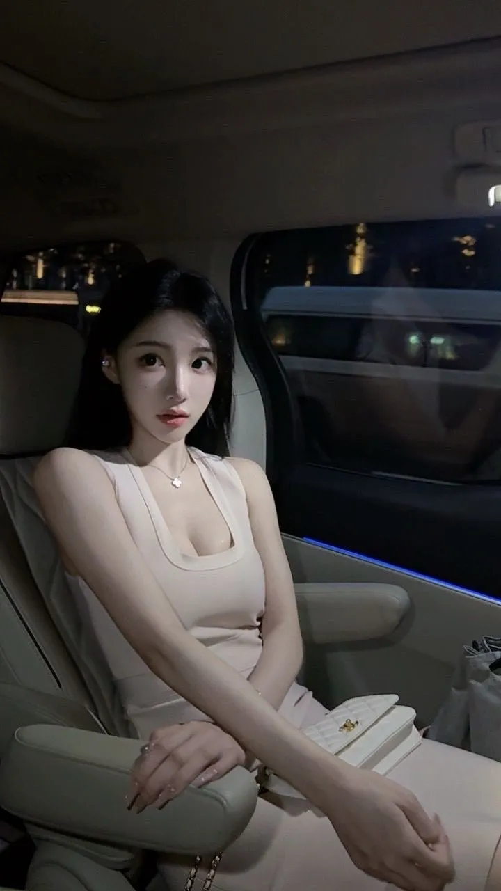 Y4522-170 静安硬五纯欲甜妹