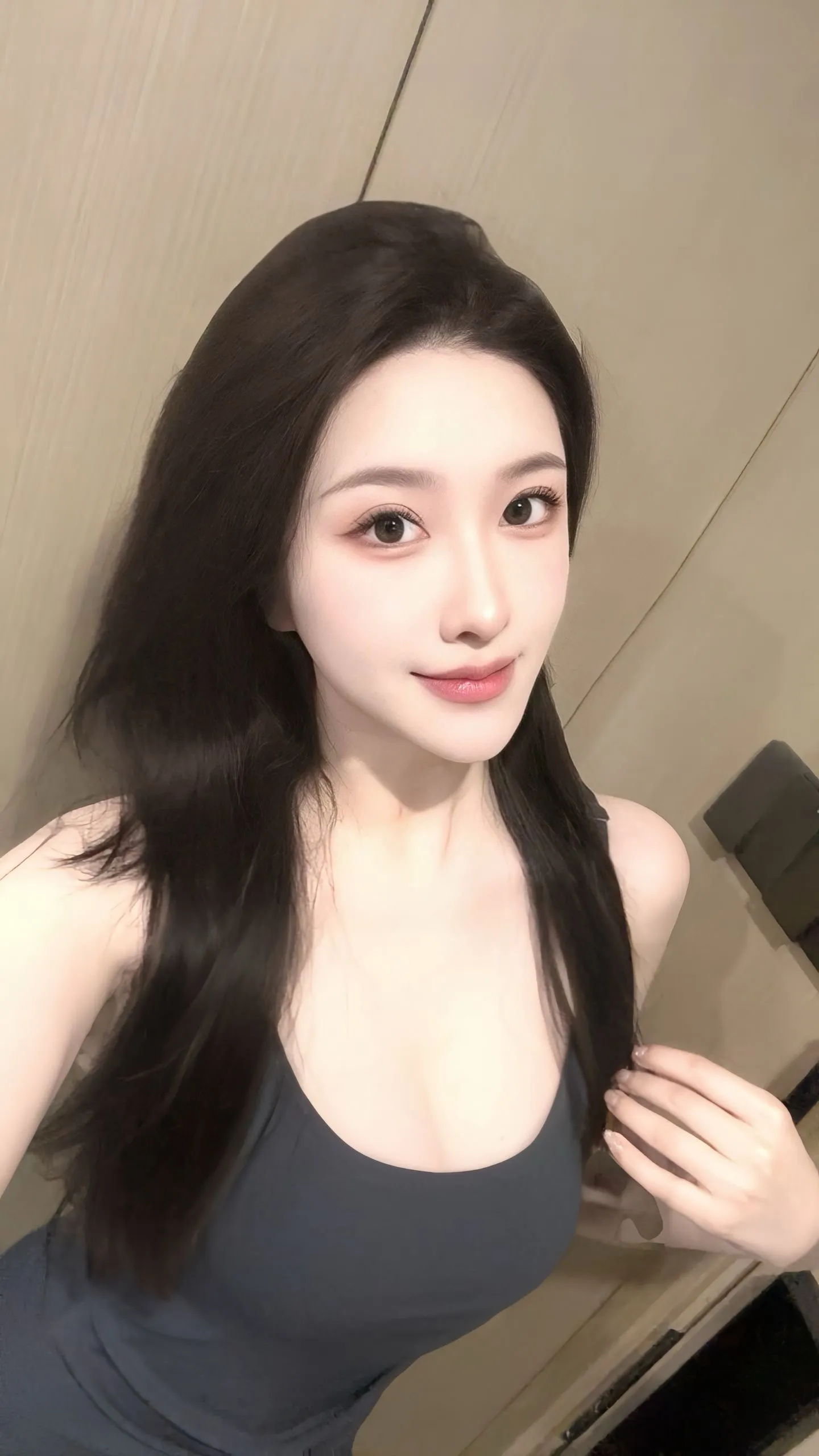 徐汇王莉 极品巨乳双手握不住的 丰满圆润 Gallery 4