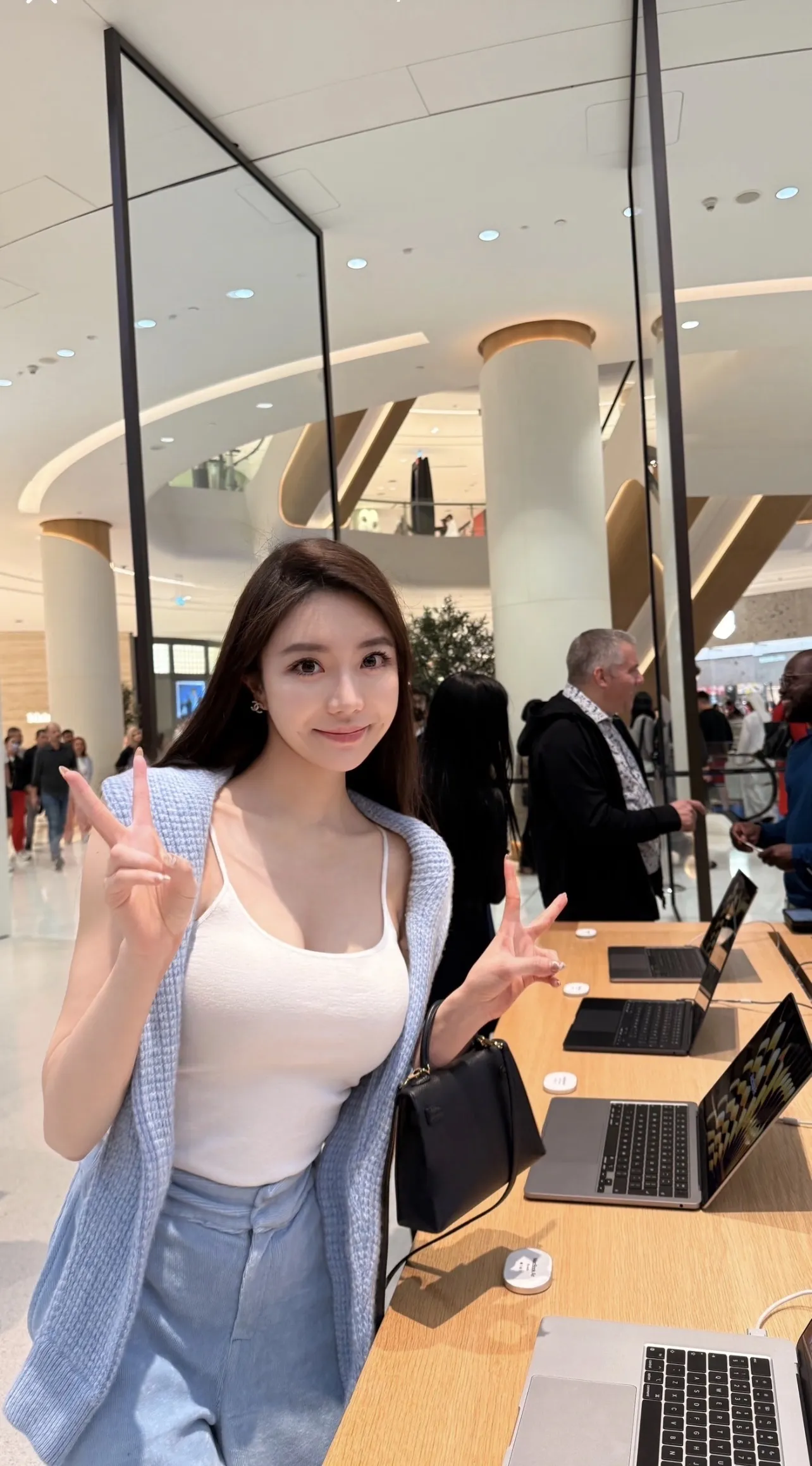 名媛气质极品身材御姐 佩佩 Gallery 4