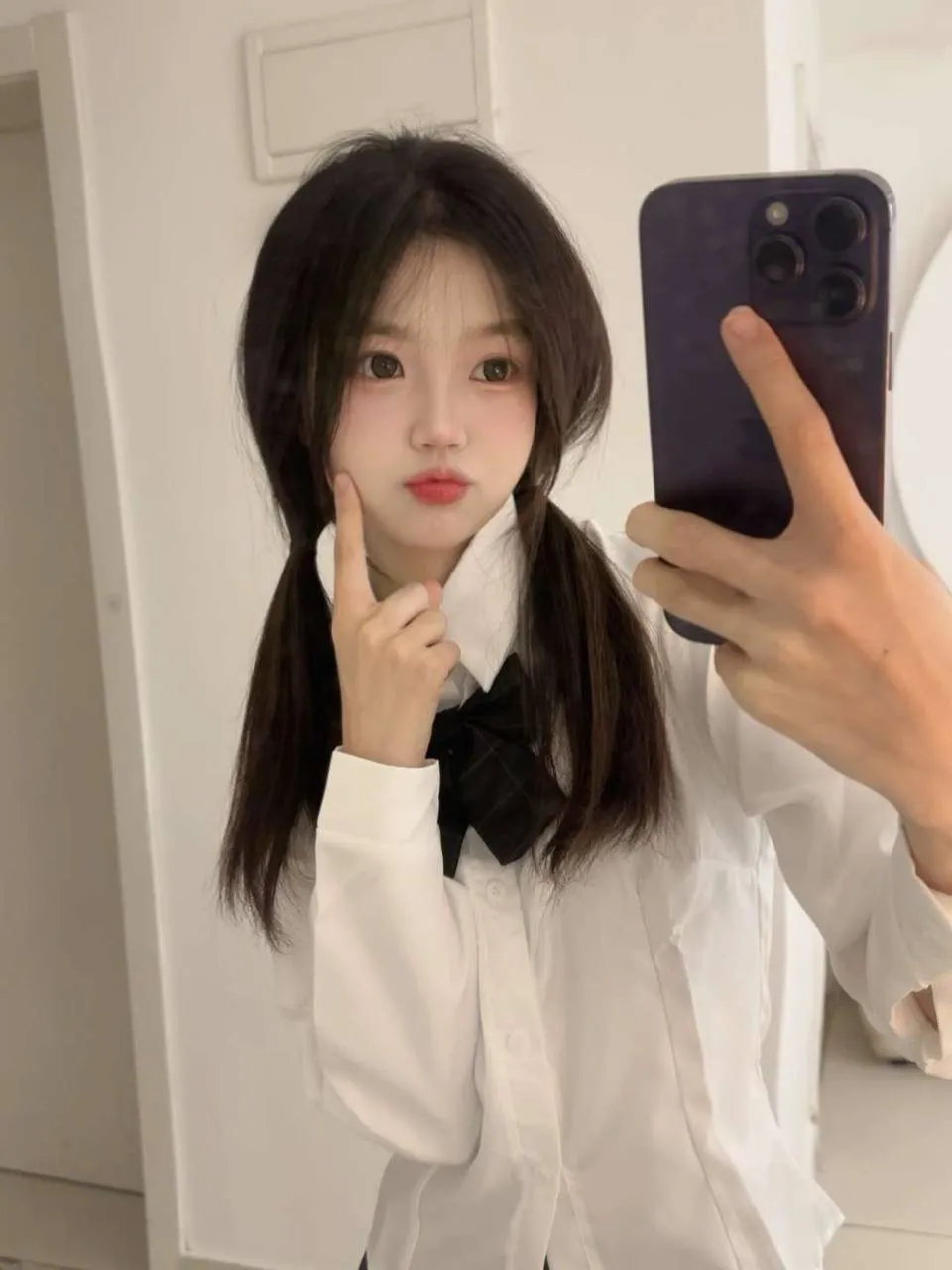 宝山 纯洁白净 奶子 学妹兼职 Gallery 5