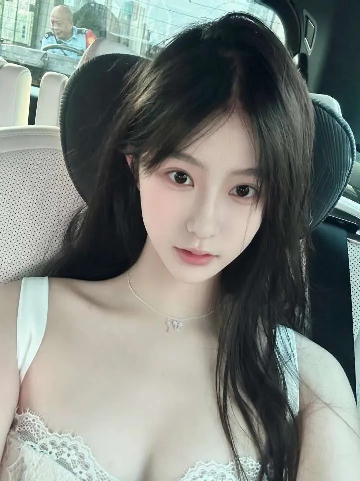 普陀极品甜妹在校兼职洛昕 Gallery 5