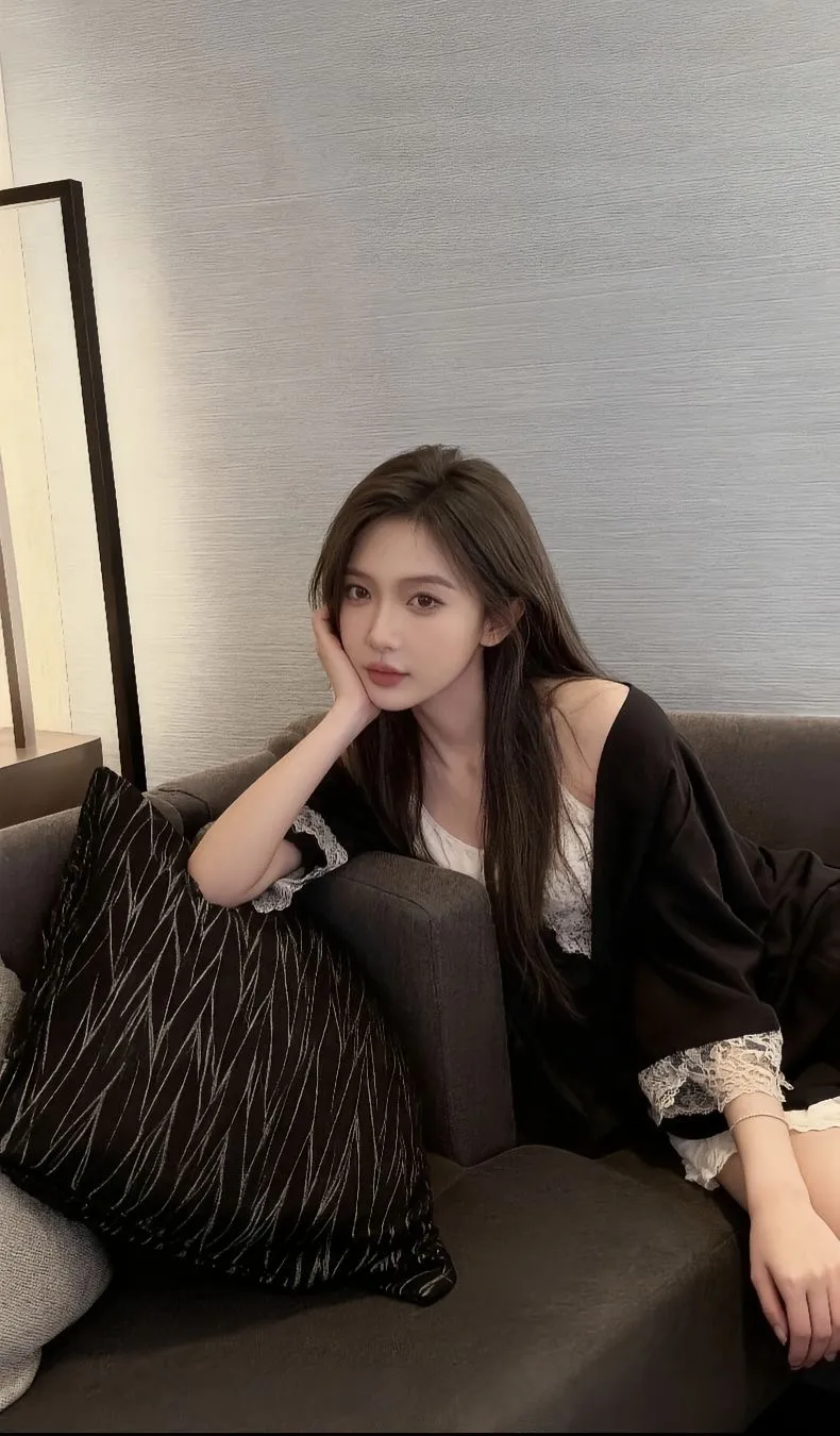 懒懒 清纯可爱清冷诱人需要哥哥的爱抚