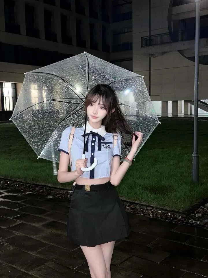 依沫 清纯可爱少女