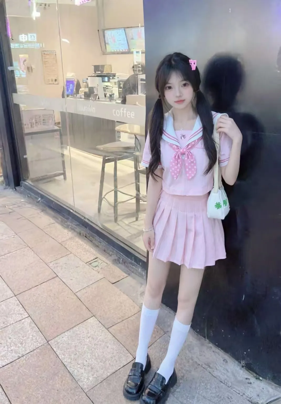 小鱼🏠07纯❤️人 首次下海 Gallery 2