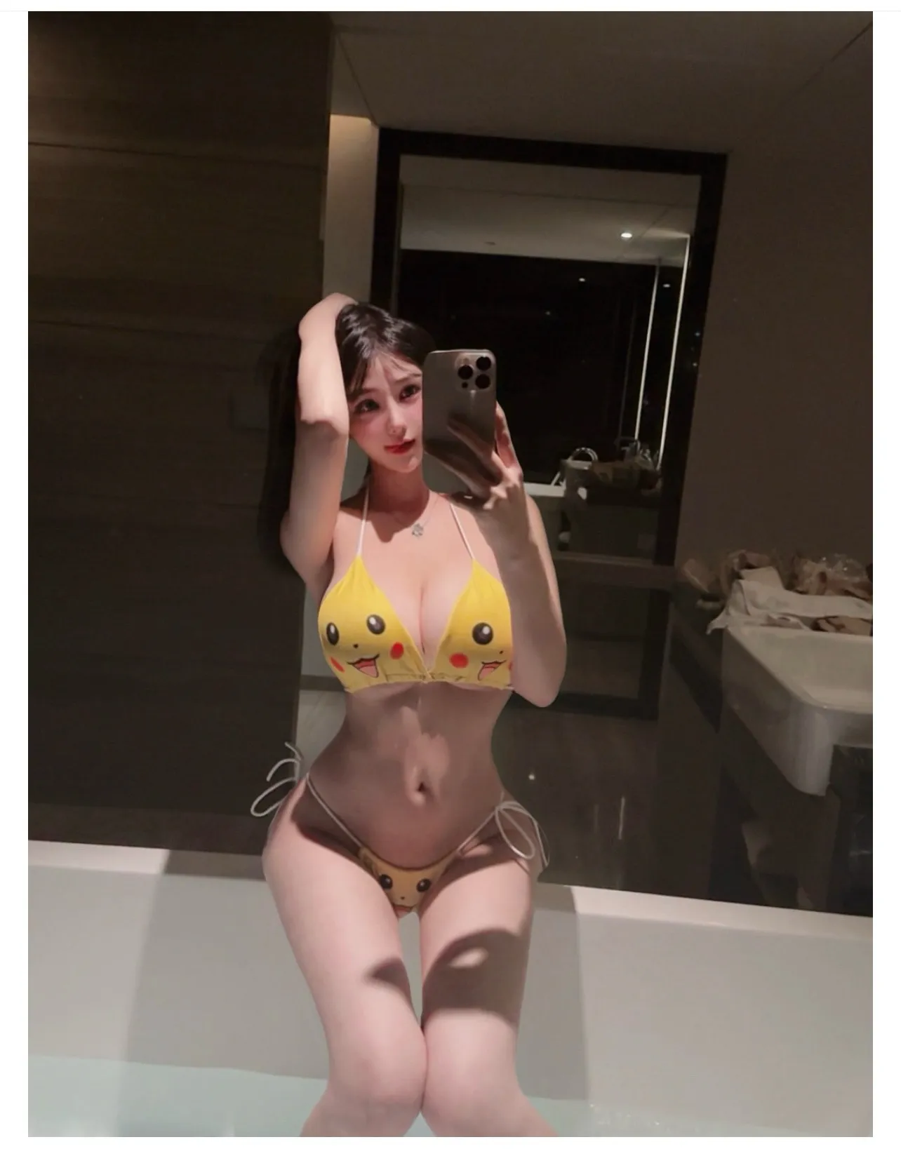 y251🦜童颜巨乳可乳交 Gallery 1