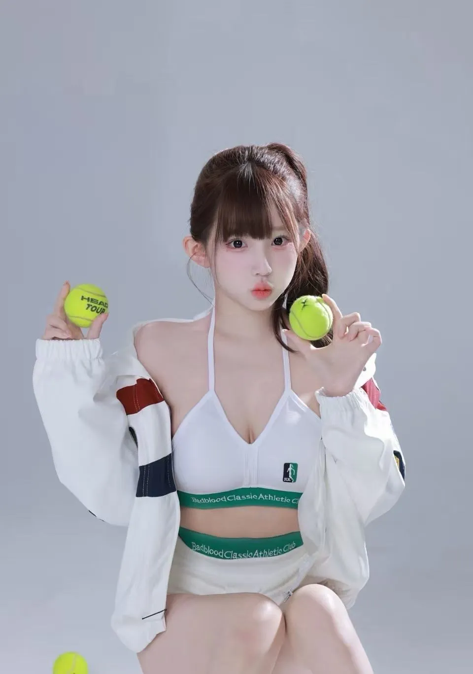 Y1131B-白虎 浦东童颜巨乳白虎萝莉 Gallery 2