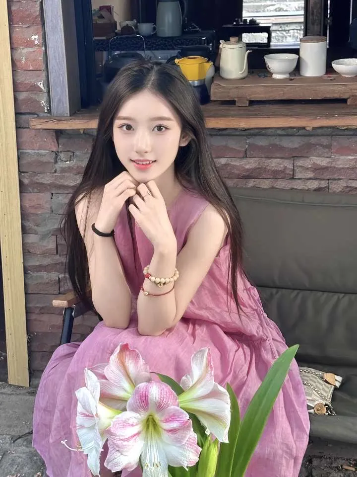 楚然 眼眸清澈 回眸一笑终难忘 Gallery 1