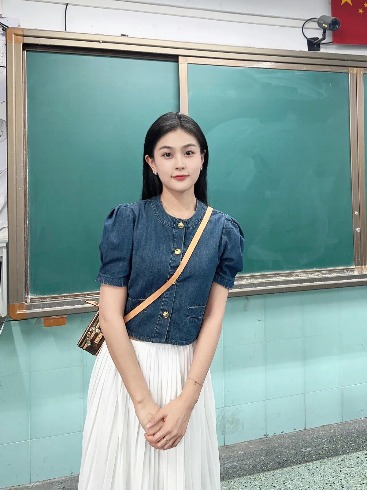 雨婷,小学老师素质高温柔似水皮肤白嫩 Gallery 6