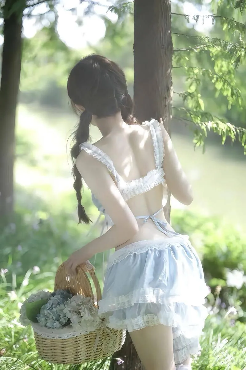 幼齿萝莉天然白虎圆屁屁 小嘉bb Gallery 4